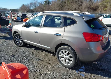 2013 Nissan Rogue Sv W/Sl Pkg z USA, uszkodzony, nr VIN JN8AS5MV8DW127863